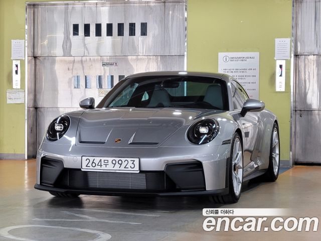 2025 Porsche 911