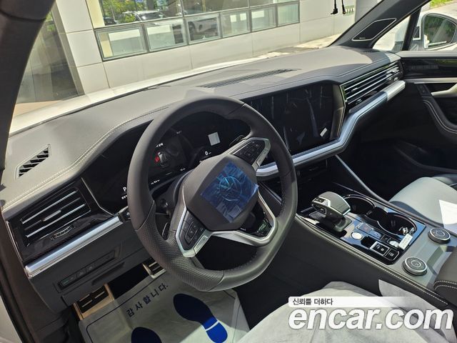 2026 Volkswagen Touareg 3.0 TDI R-Line