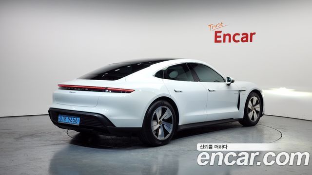 2023 Porsche Taycan