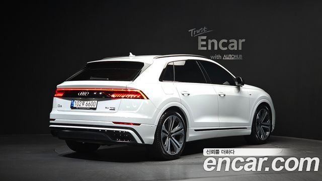 2023 Audi Q8