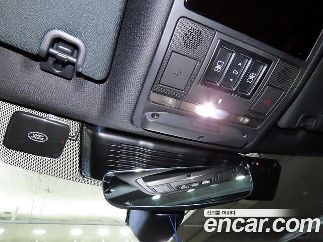 2025 Land Rover Discovery 5