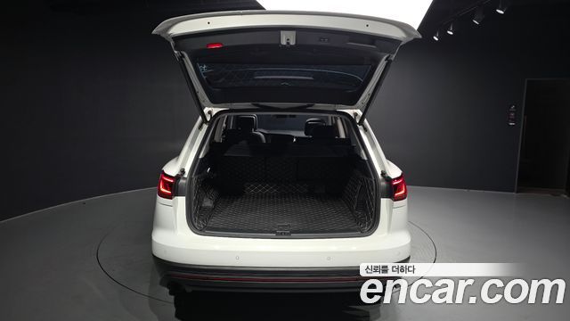 2022 Volkswagen Touareg