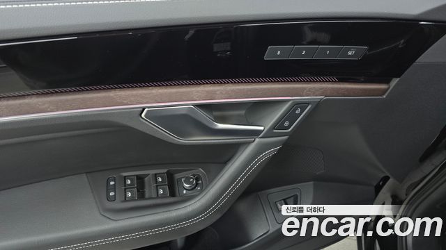 2025 Volkswagen Touareg