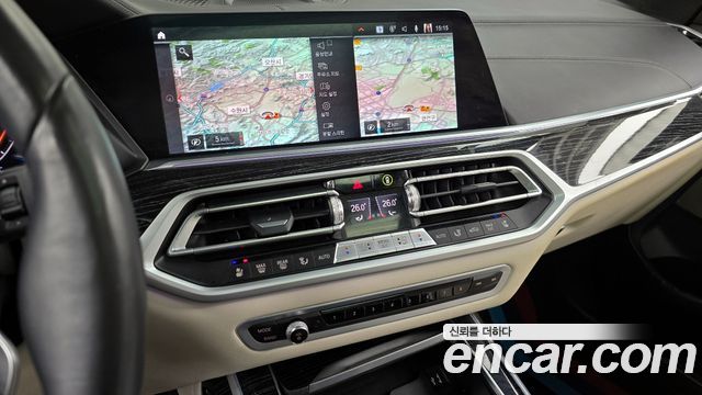 2021 BMW X7