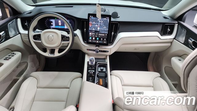 2025 Volvo XC60