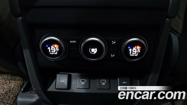 2022 Land Rover Defender 110 D300 HSE