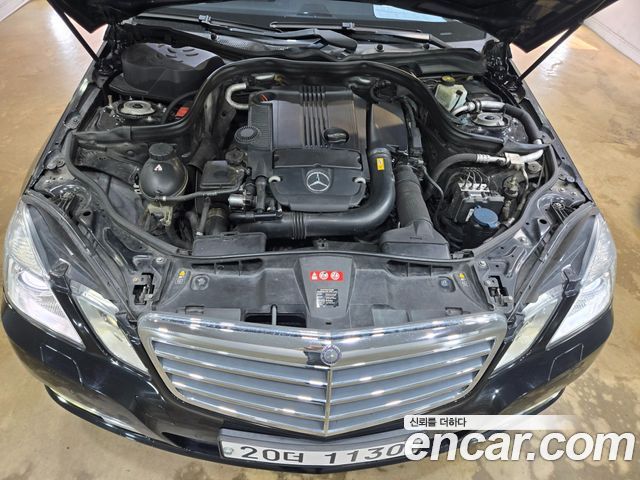 2011 Mercedes-Benz E-Class W212 E200 CGI
