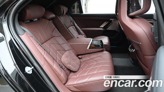 2025 BMW 7-Series