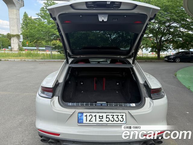 2021 Porsche Panamera