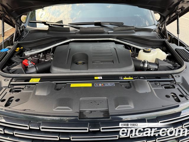 2024 Land Rover Range Rover P550E AB
