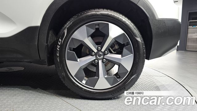 2023 Volvo XC40