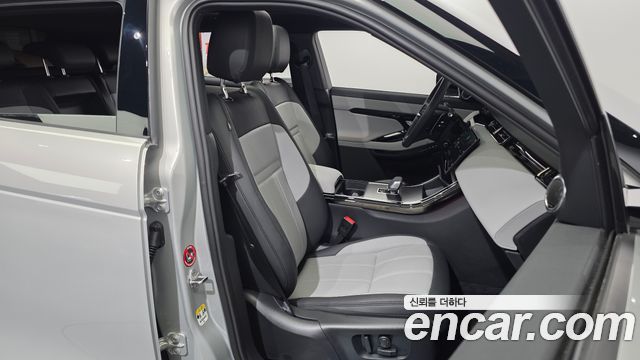 2025 Land Rover Range Rover Evoque