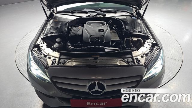 2015 Mercedes-Benz C-Class W205 C200