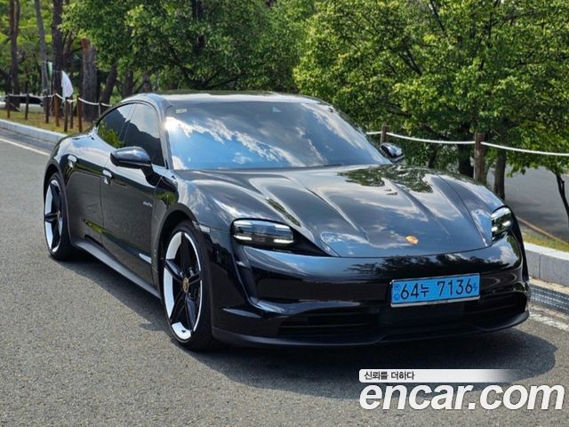 2022 Porsche Taycan