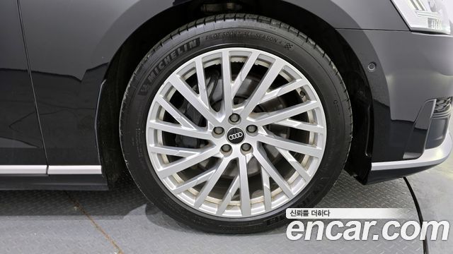 2021 Audi A8