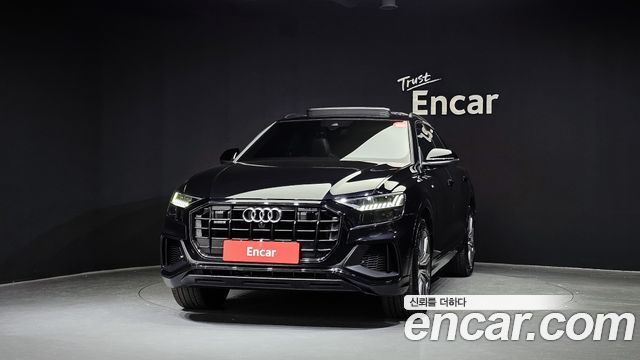 2021 Audi Q8