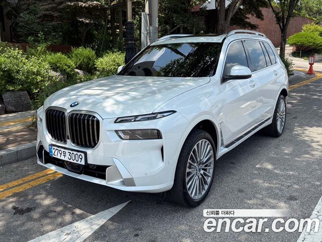 2025 BMW X7