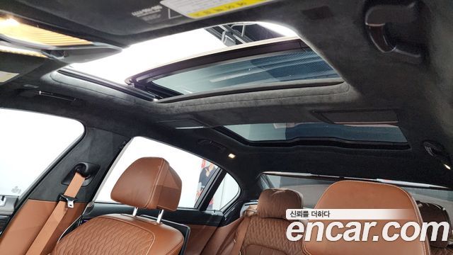 2018 BMW 7-Series M760Li xDrive