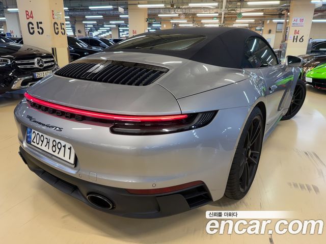 2022 Porsche 911