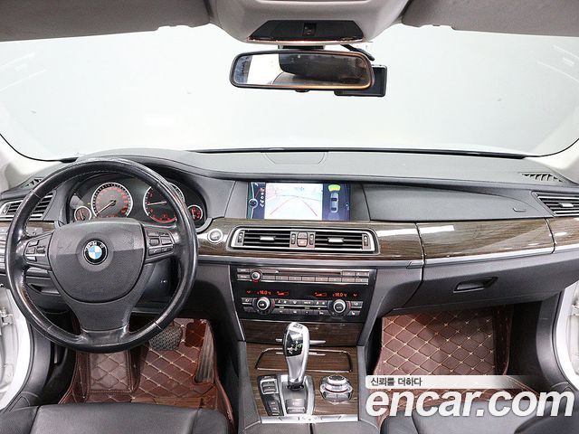 2009 BMW 7-Series 740i