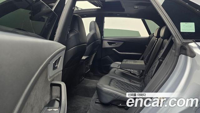 2021 Audi Q8