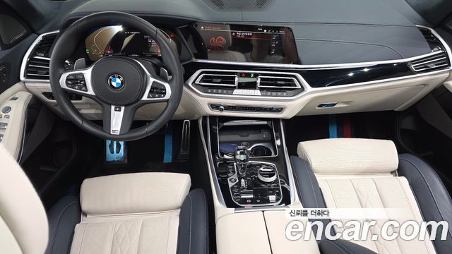 2022 BMW X7